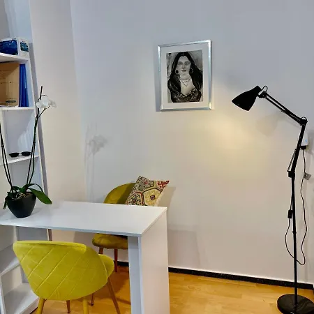 Concierge Wola Ratusz Apartmán *