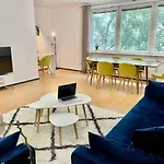 דירה Concierge Wola Ratusz ורשה